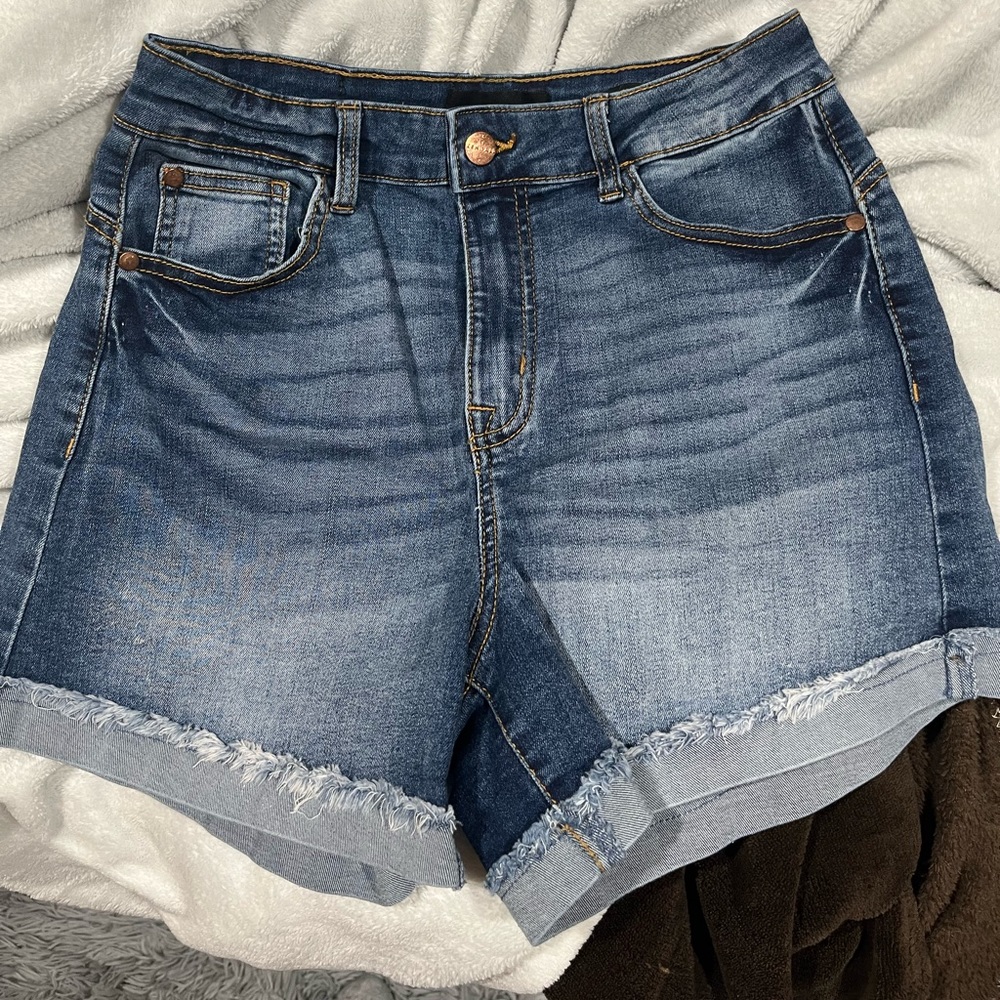 Dark wash Jean shorts